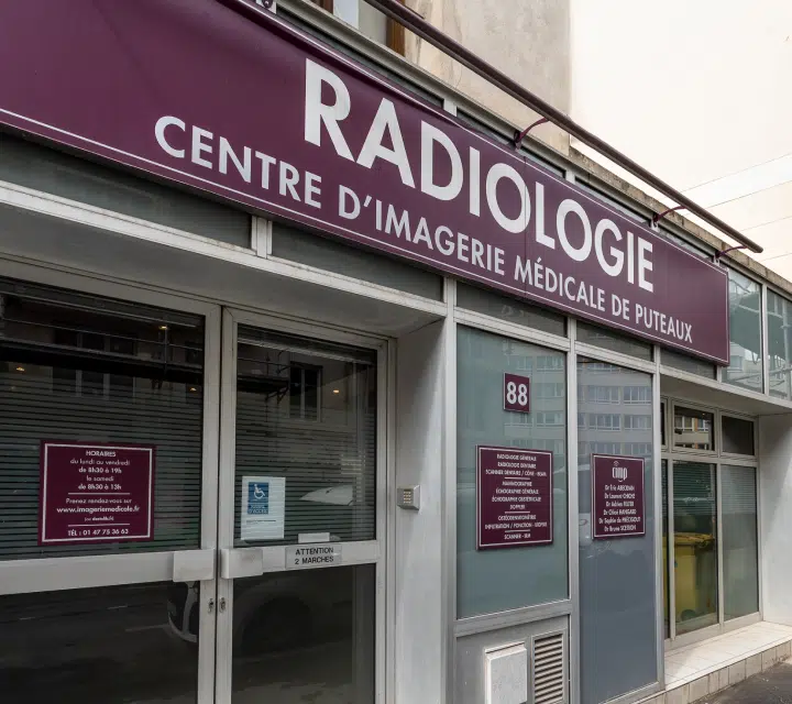 Entrée du Centre d'Imagerie Médicale de Puteaux | Centre jaures | Imagerie Cardinet | Région Parisienne