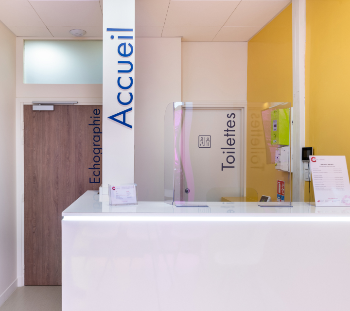 Accueil d'un centre médical avec des indications -Centre sembat boulogne | Imagerie Cardinet | Région Parisienne